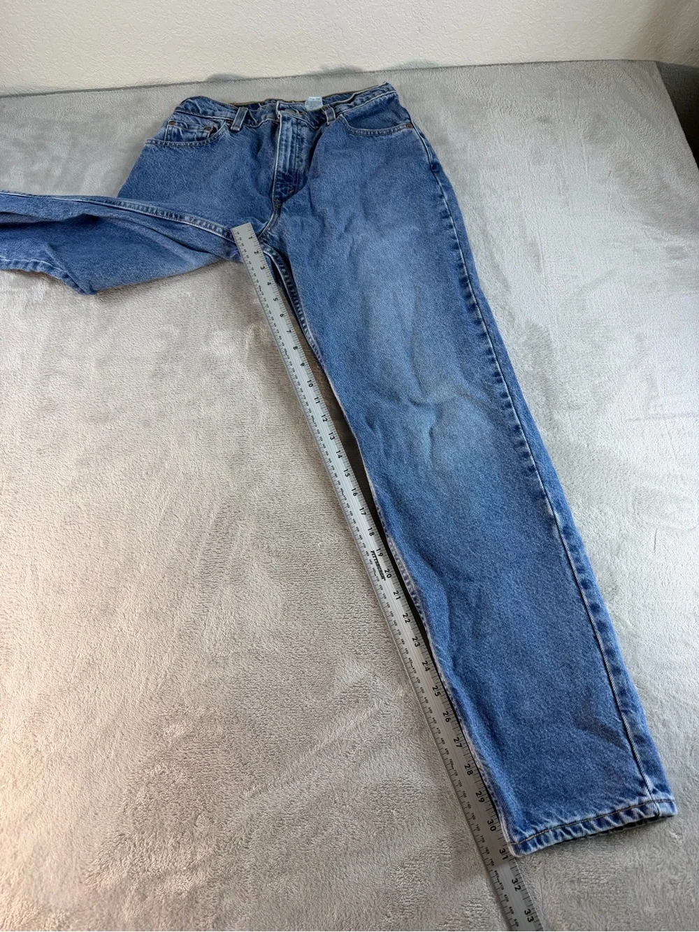 Levis 550 Womens Vintage Jeans 10 Med Wash Relaxed Fit Tapered Leg Made in USA